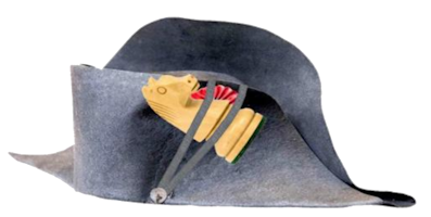 Logo: hoed Napoleon met schaakstuk